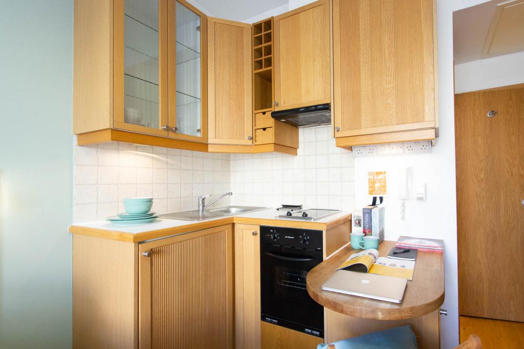 Flat Cartwright Gardens in Greater London