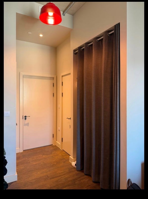 Room Atlantic Crescent in Greater London