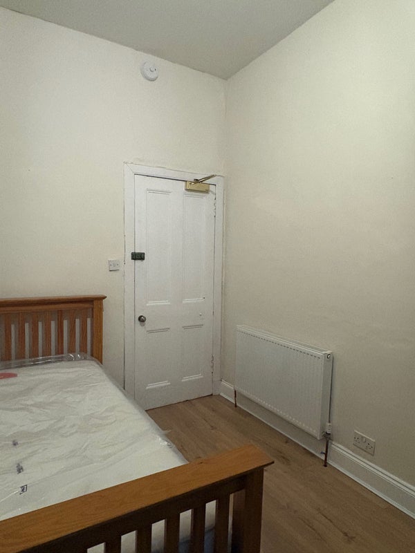 Room Renfrew Street in Glasgow