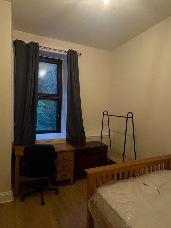 Room Renfrew Street in Glasgow
