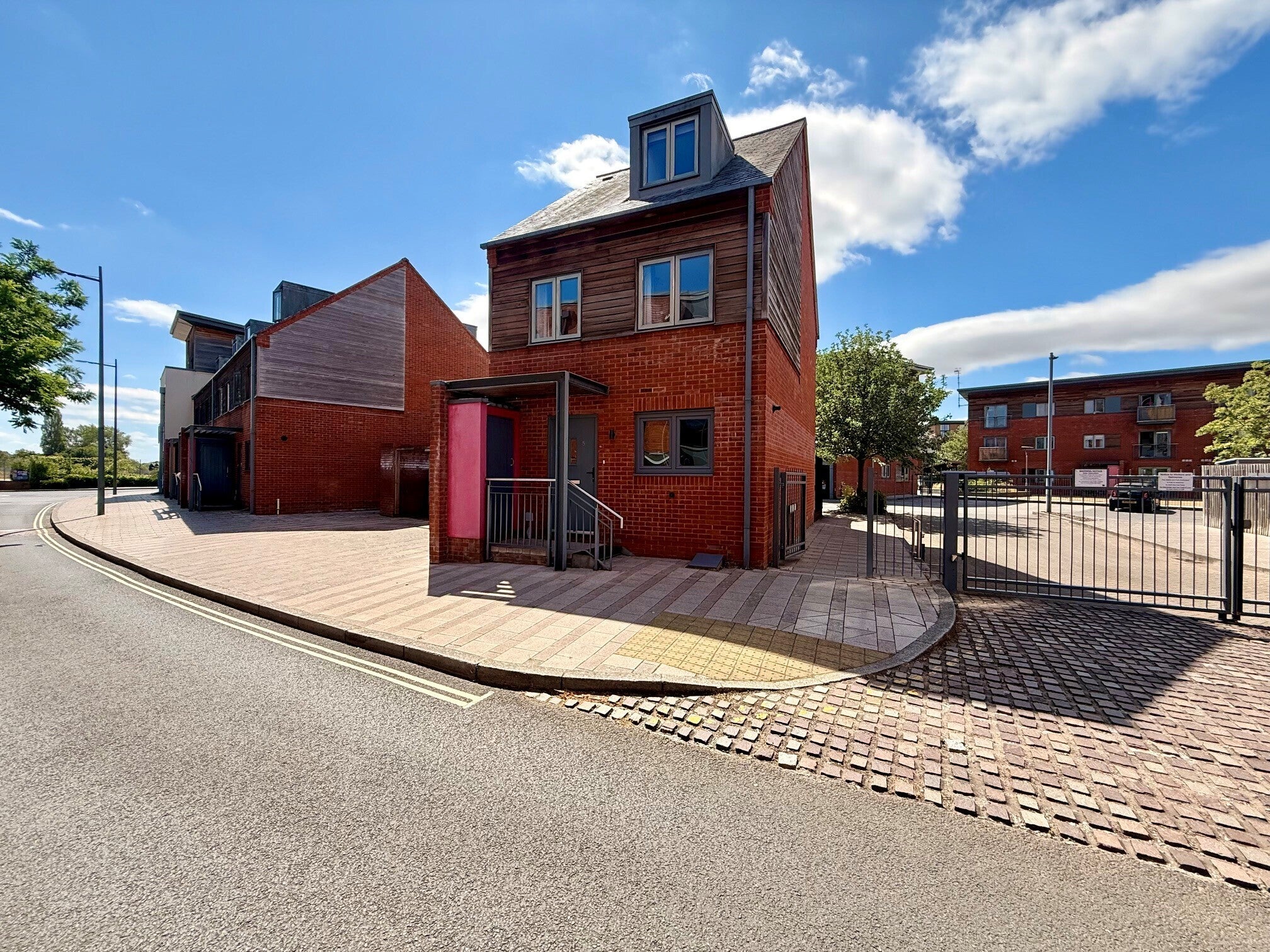 House Layland Walk in Worcester