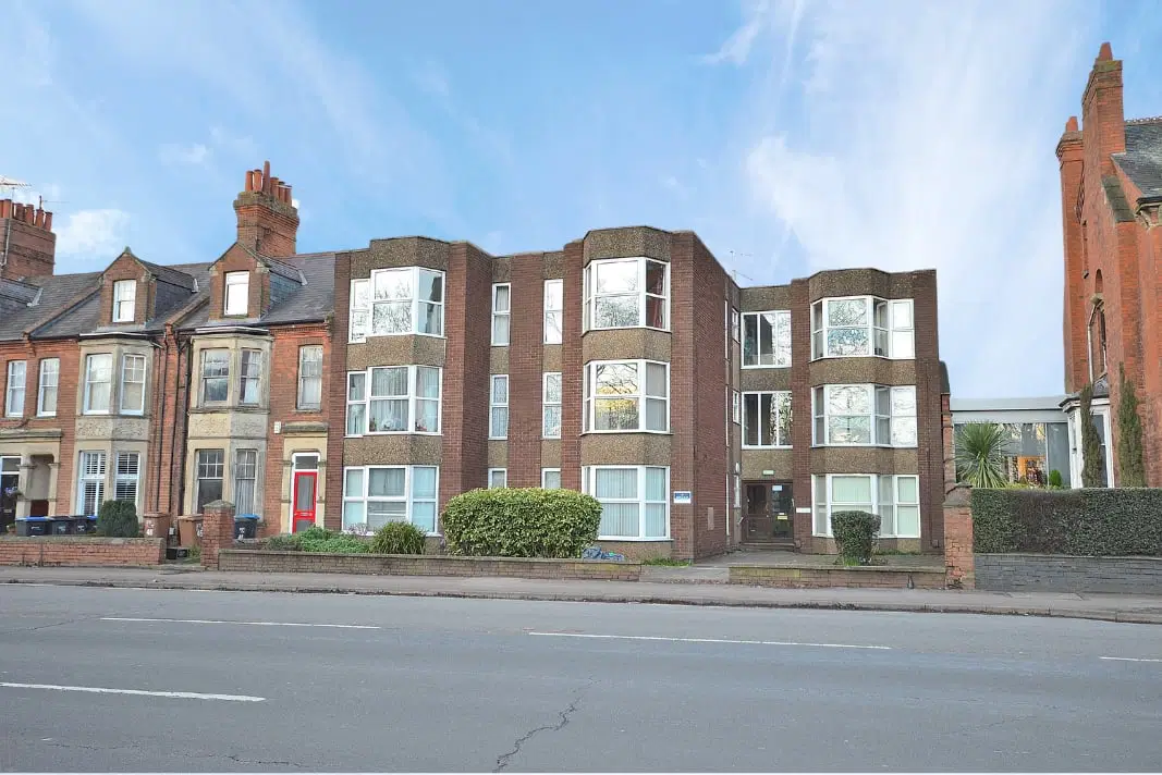 Flat Kingsley Road in Northampton