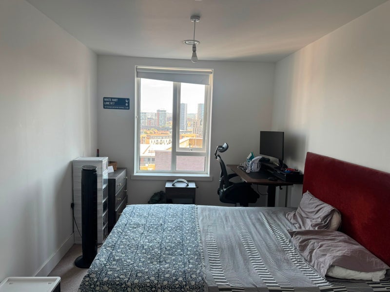 Room Norah Smyth Road in Greater London