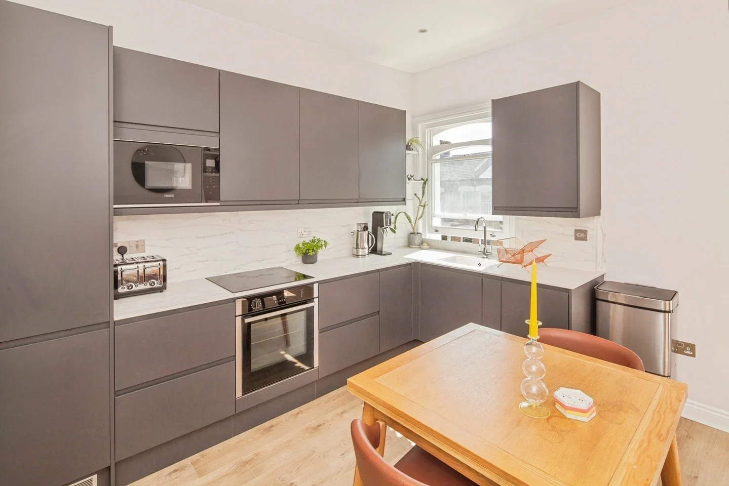 Flat Kellett Road in Greater London