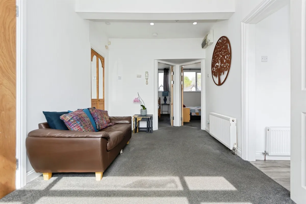 Flat Summerfield Crescent in Birmingham