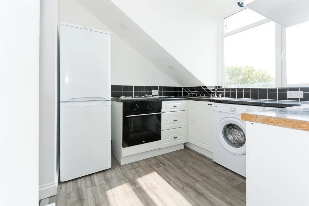Flat Summerfield Crescent in Birmingham