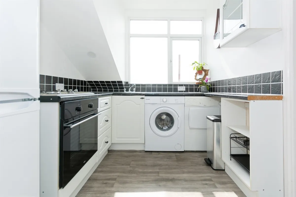 Flat Summerfield Crescent in Birmingham