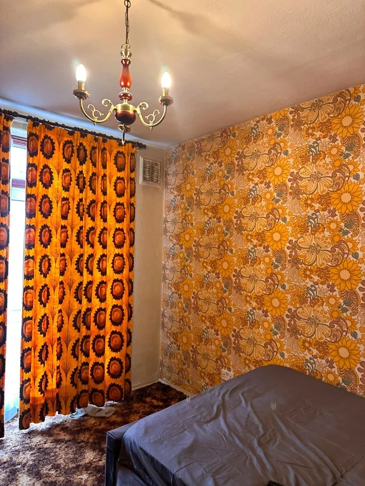 Room Haslemere Avenue in Greater London