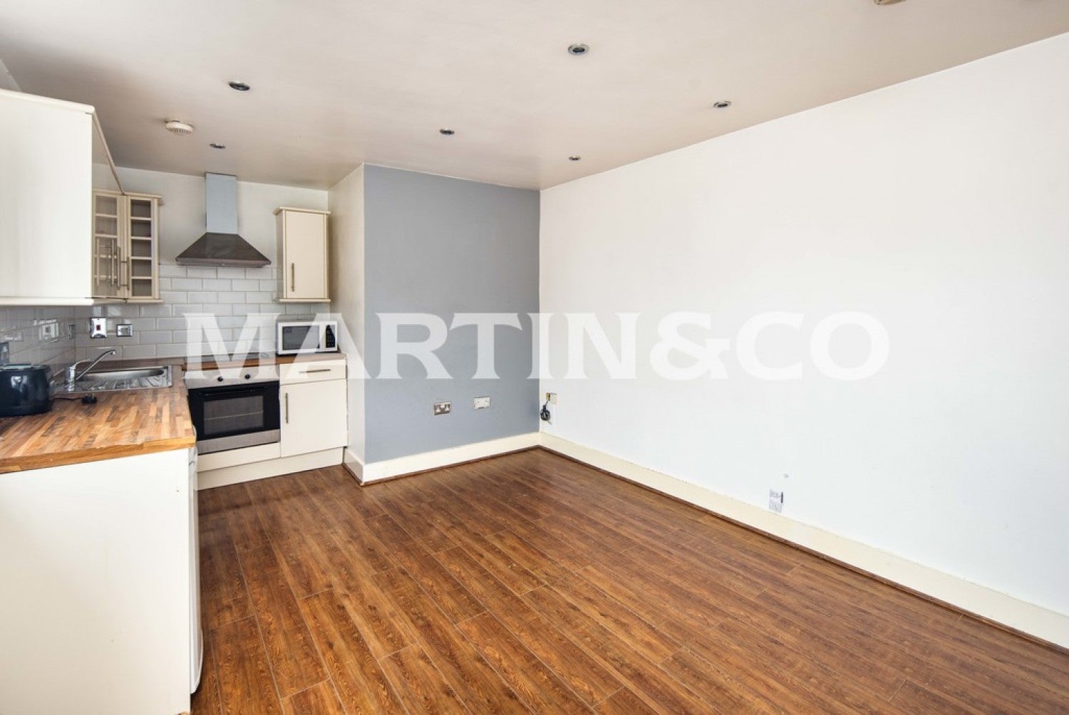 Flat Cranbrook Mews in Greater London