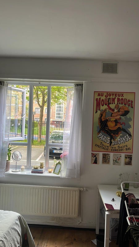 Room Burder Close in Greater London