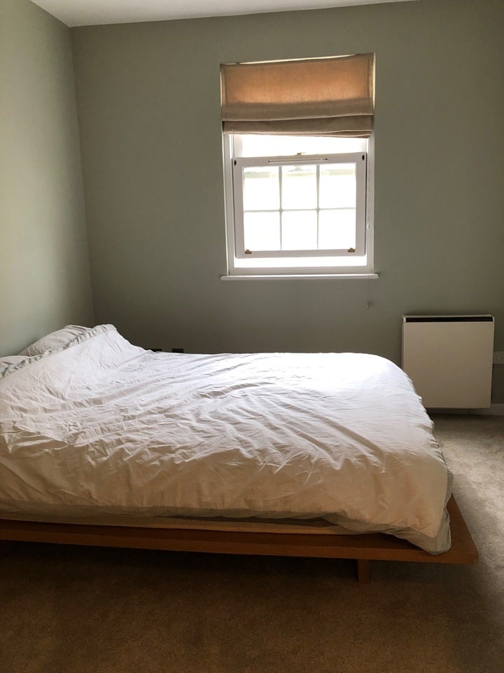 Flat Sovereign Crescent in Greater London