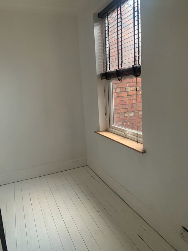Room Wharncliffe Avenue in Wath upon Dearne