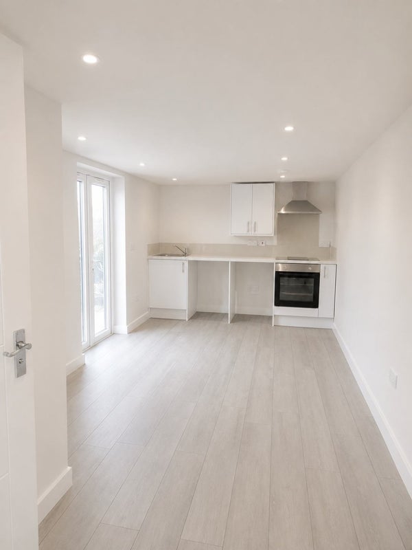 Flat Moreton Road in Epping Forest