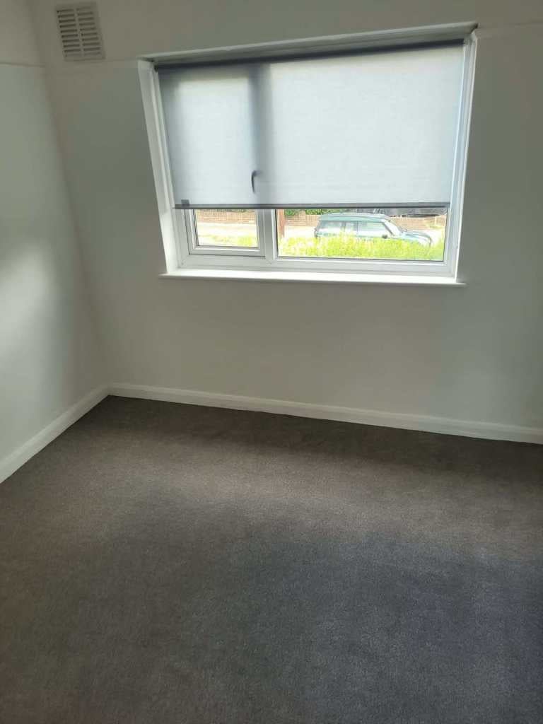 Flat Maylands Drive in Greater London