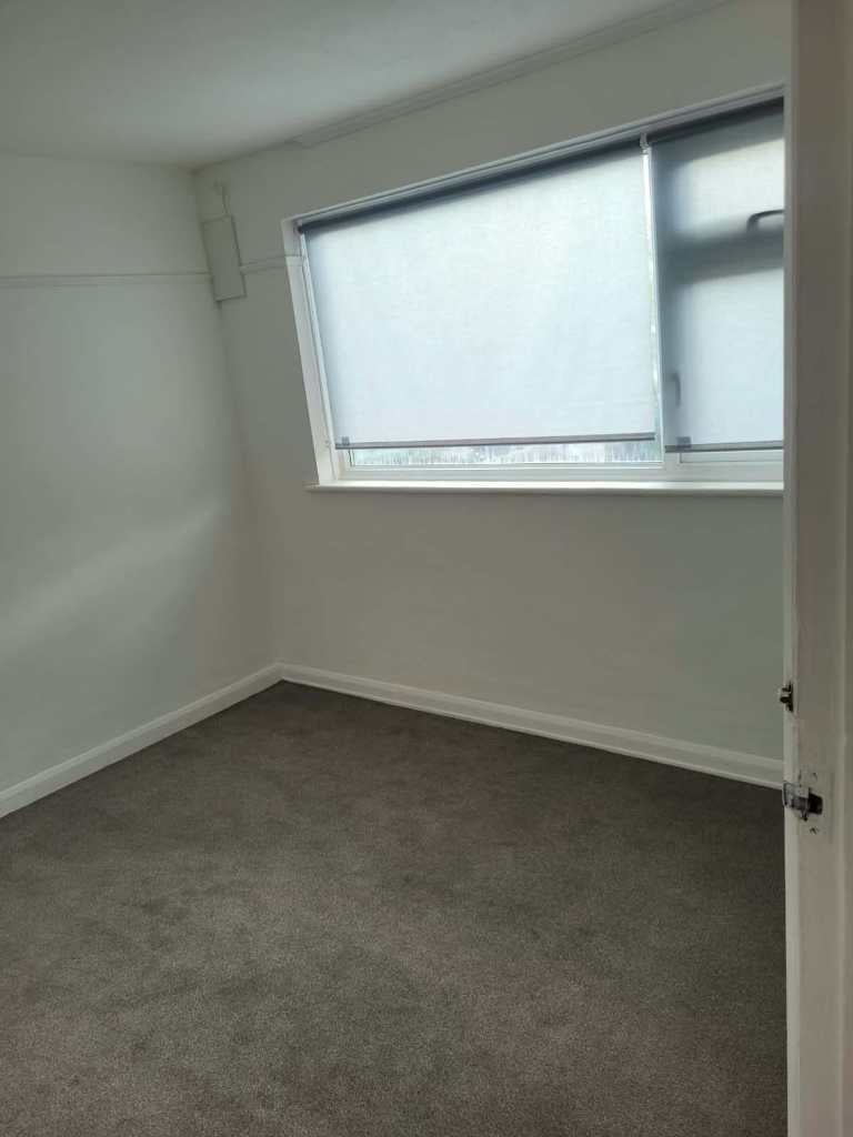 Flat Maylands Drive in Greater London