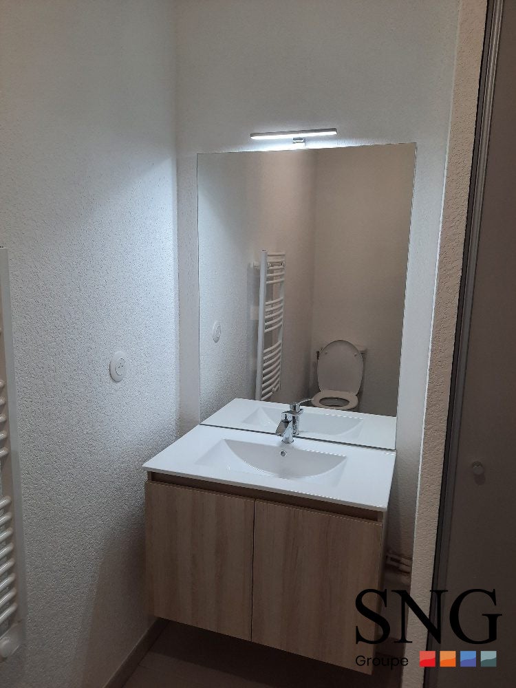 Appartement Avenue Monseigneur Robert Dalverny à Nîmes