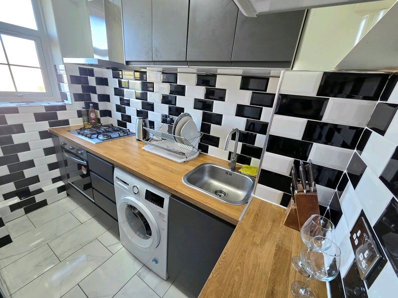 Flat Hanbury Street in Greater London