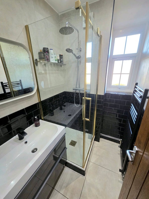 Flat Hanbury Street in Greater London