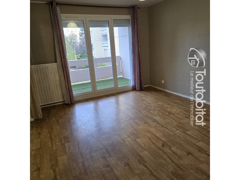Flat Route de Mon Bijou in Givet