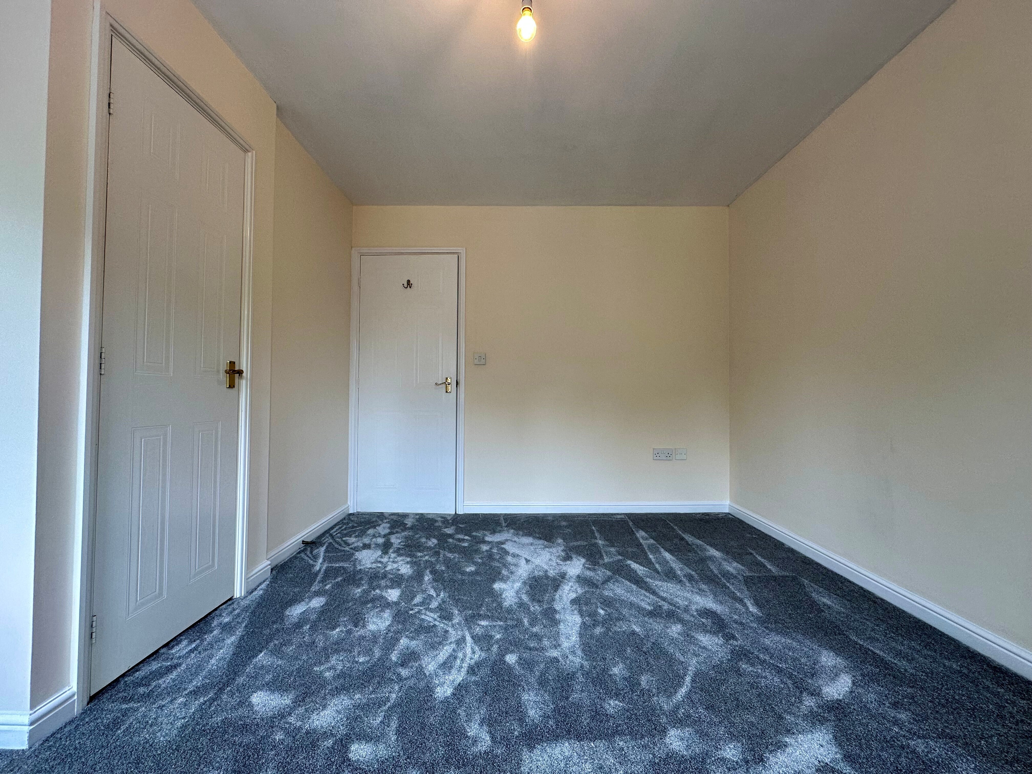 Flat Aylesbury Road in Ashford