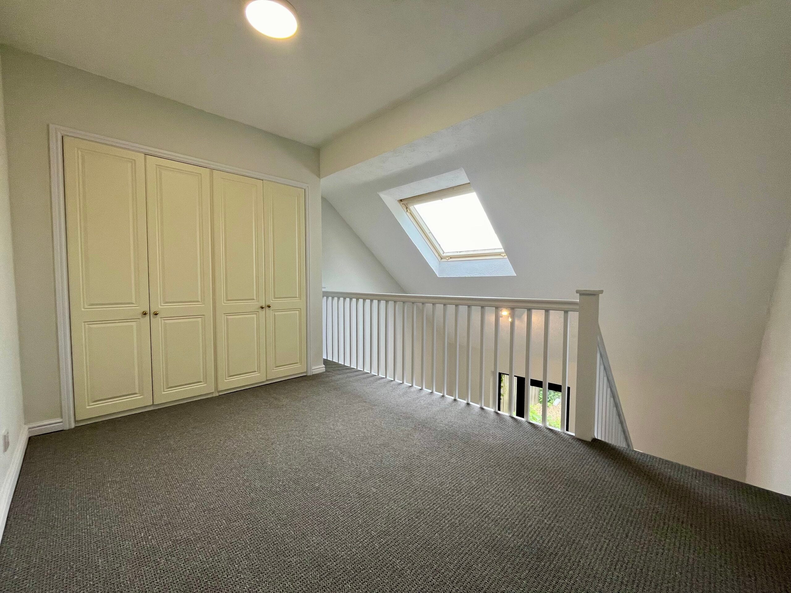 Flat Delapre Court in Eye
