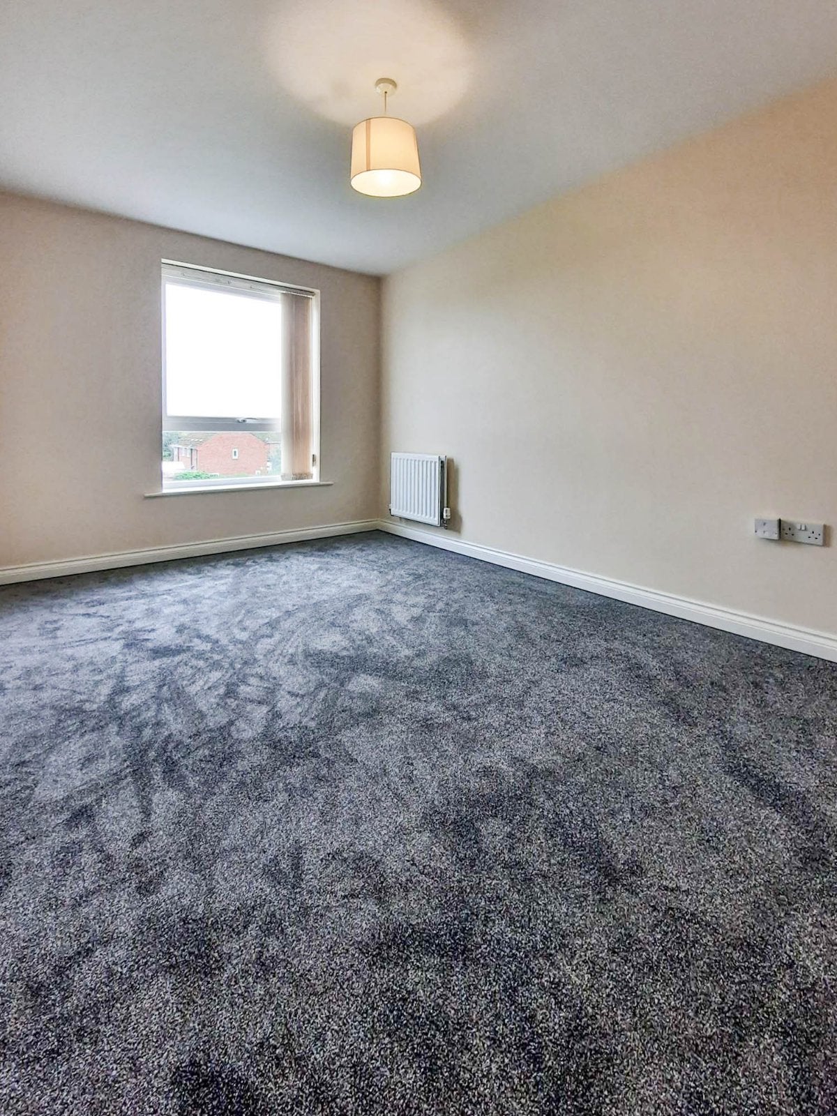Flat Blacon Point Road in Chester