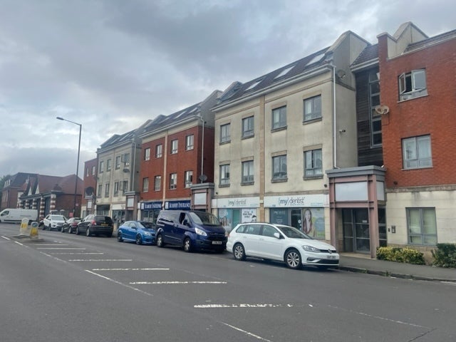 Flat Avonmouth Road in Bristol