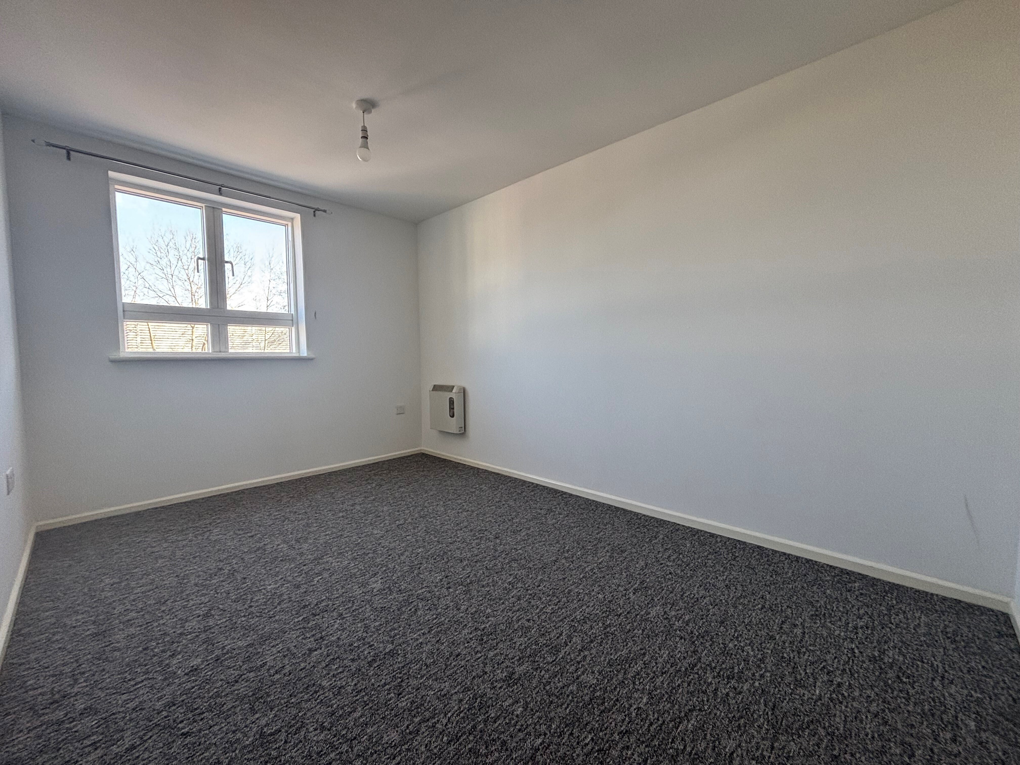 Flat Avonmouth Road in Bristol