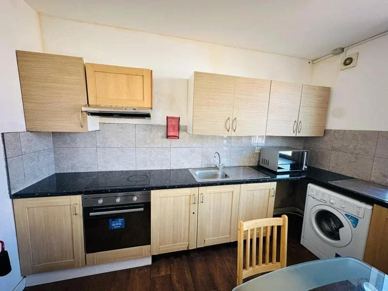 Room Chaplin Road in Greater London