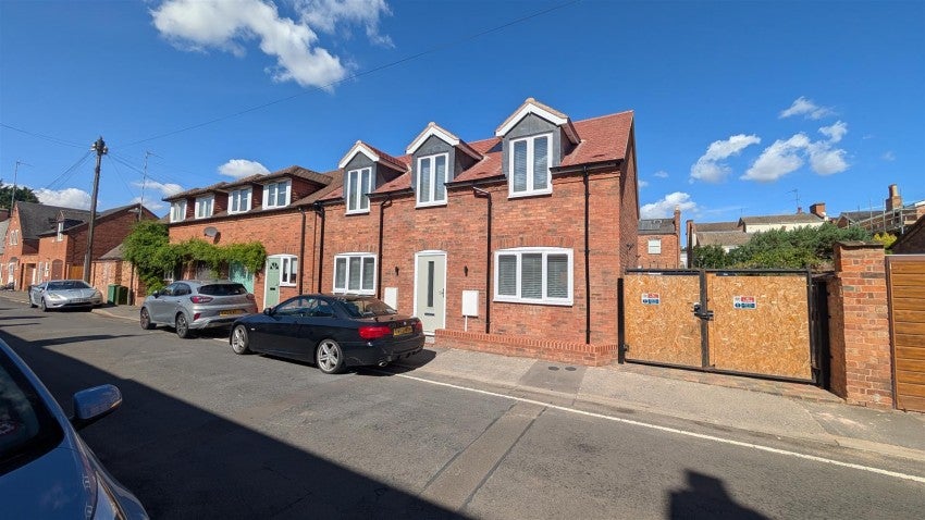 Flat New Street in Royal Leamington Spa