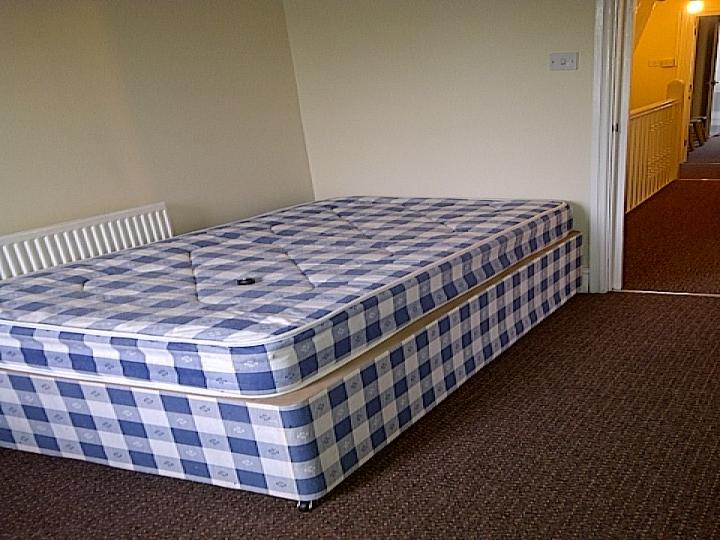 Room Cowley Road in Oxford