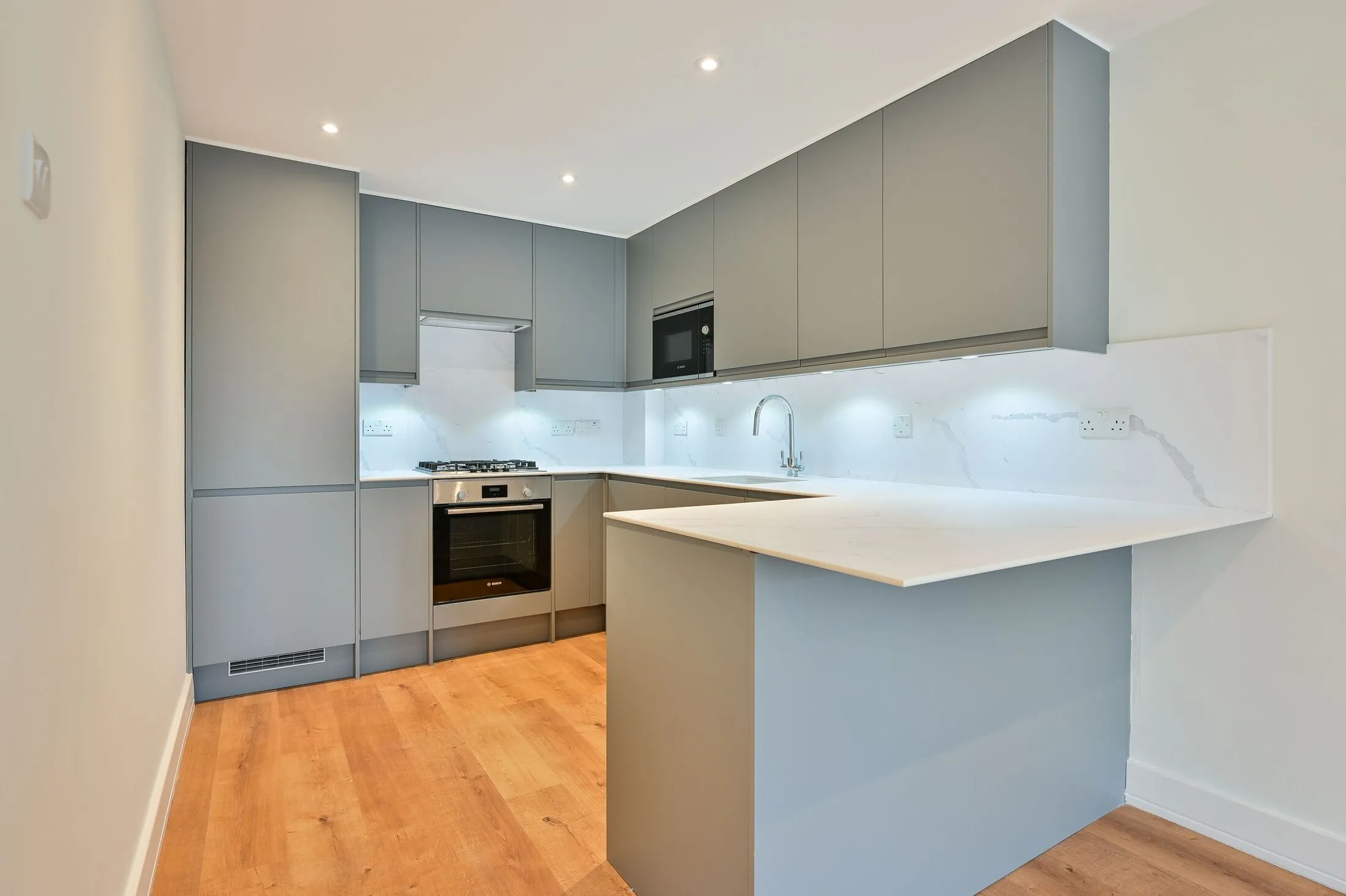 Flat Little Dorrit Court in Greater London