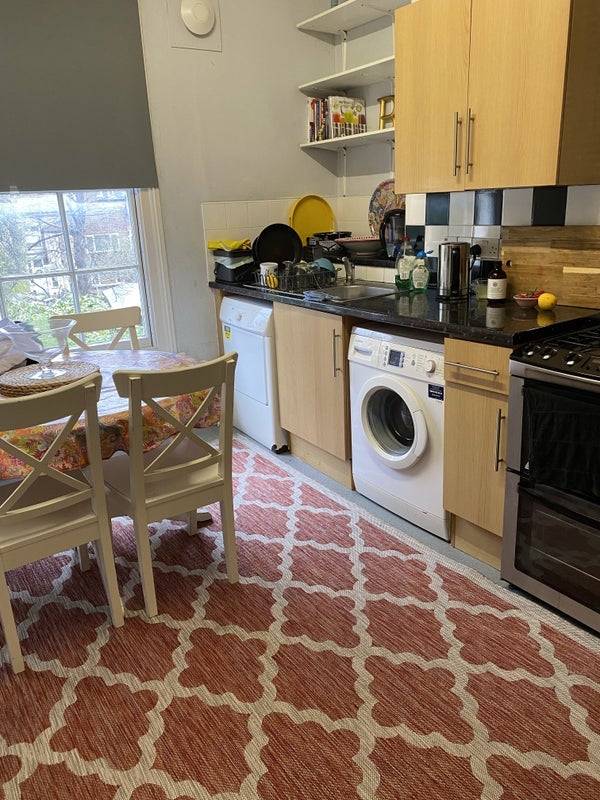 Room Pelham Road in Greater London