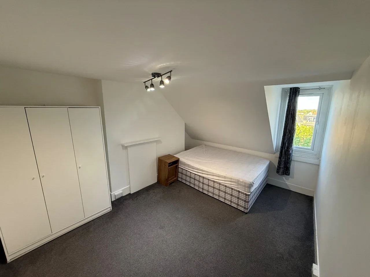 Room Petherton Road in Greater London