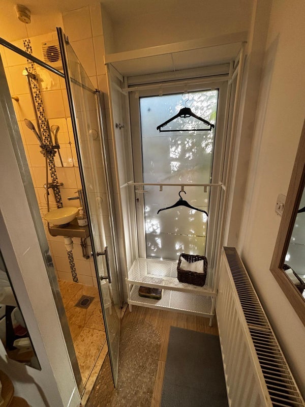 Room Cannon Hill Lane in Greater London
