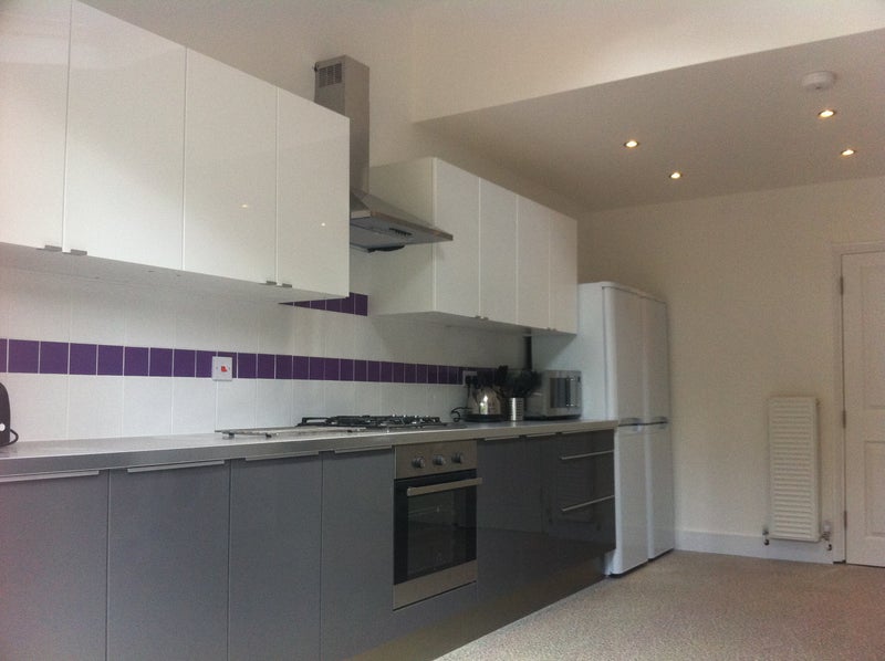Room Wathen Road in Warwick