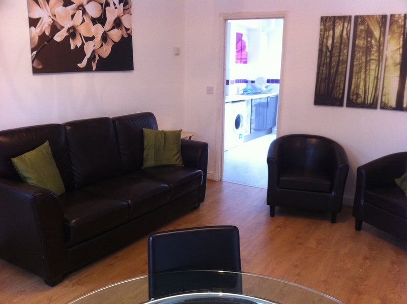 Room Wathen Road in Warwick