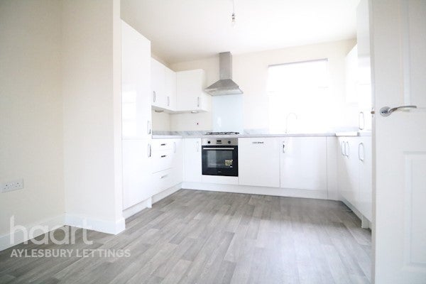 Flat Sheepen Place in Colchester