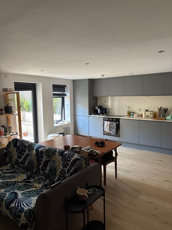 Room Maple Avenue in Manchester