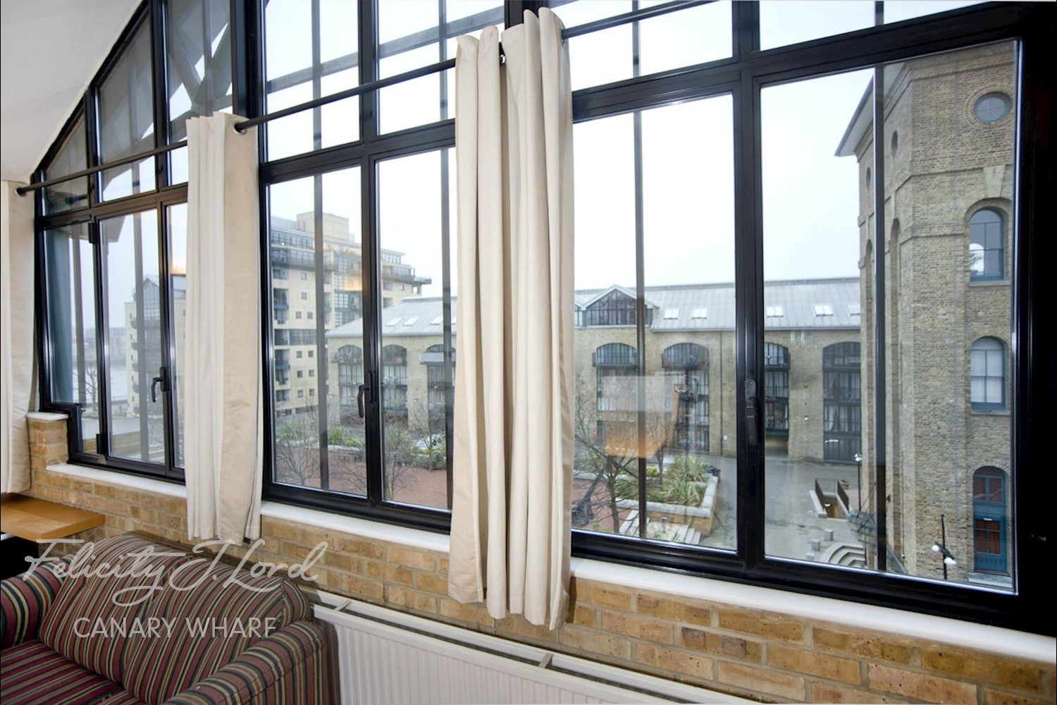 Flat Burrells Wharf Square in Greater London