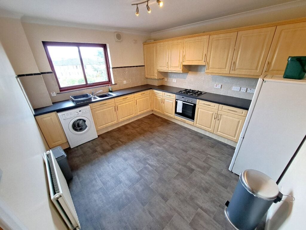 Flat Carmichael Court in Dundee