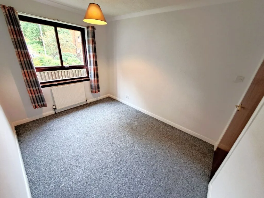 Flat Carmichael Court in Dundee