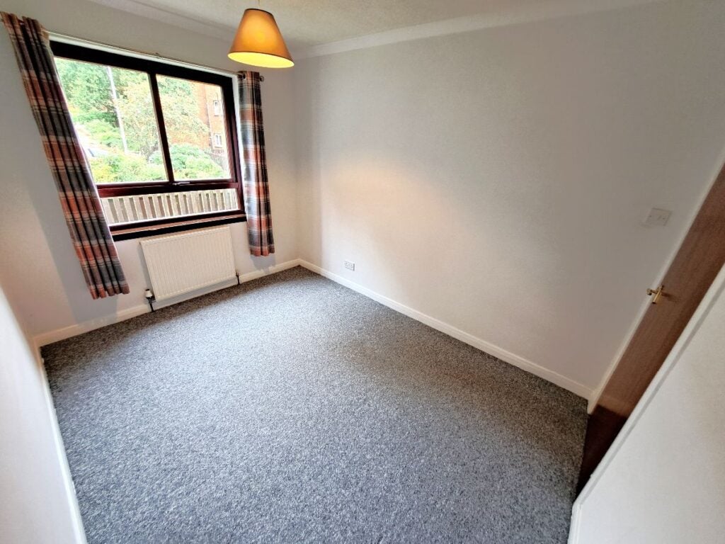 Flat Carmichael Court in Dundee