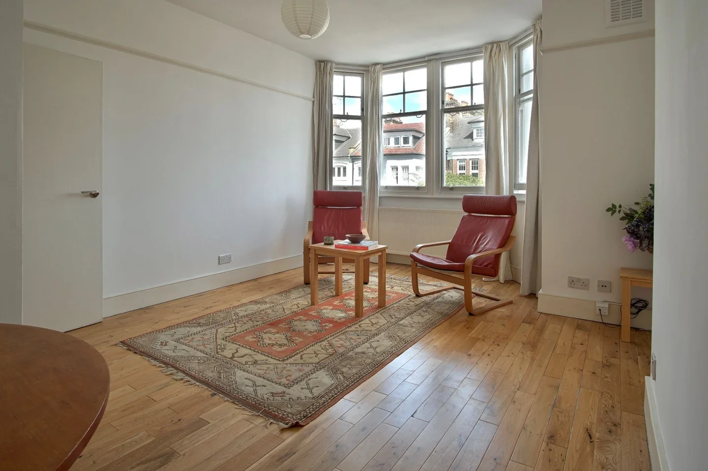 Flat Cranwich Road in Greater London