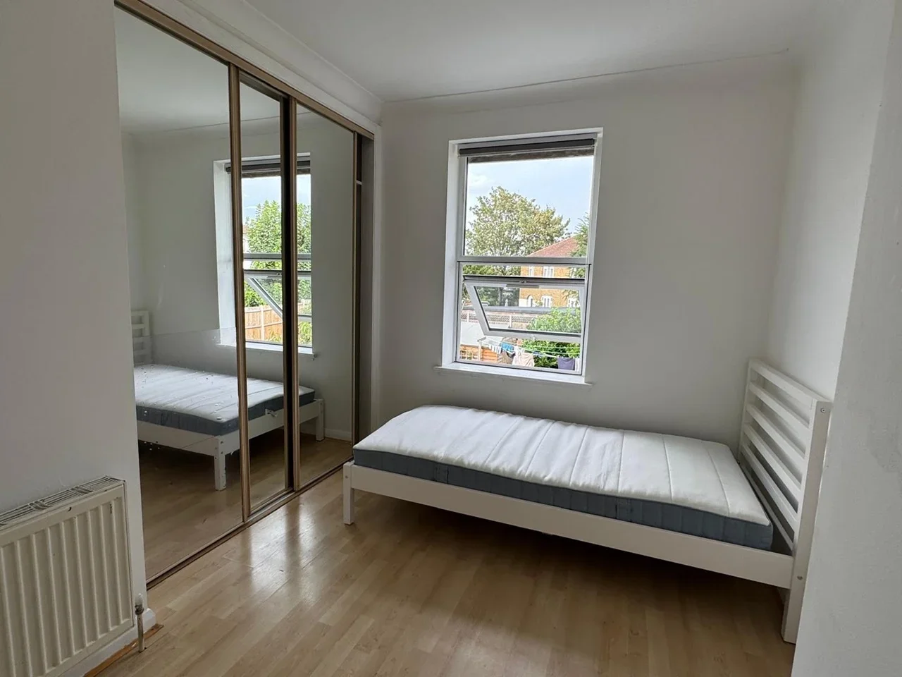 Room Eltham Hill in Greater London
