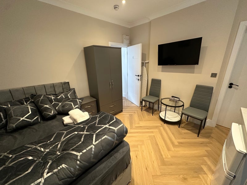 Flat Berkhamsted Avenue in Greater London