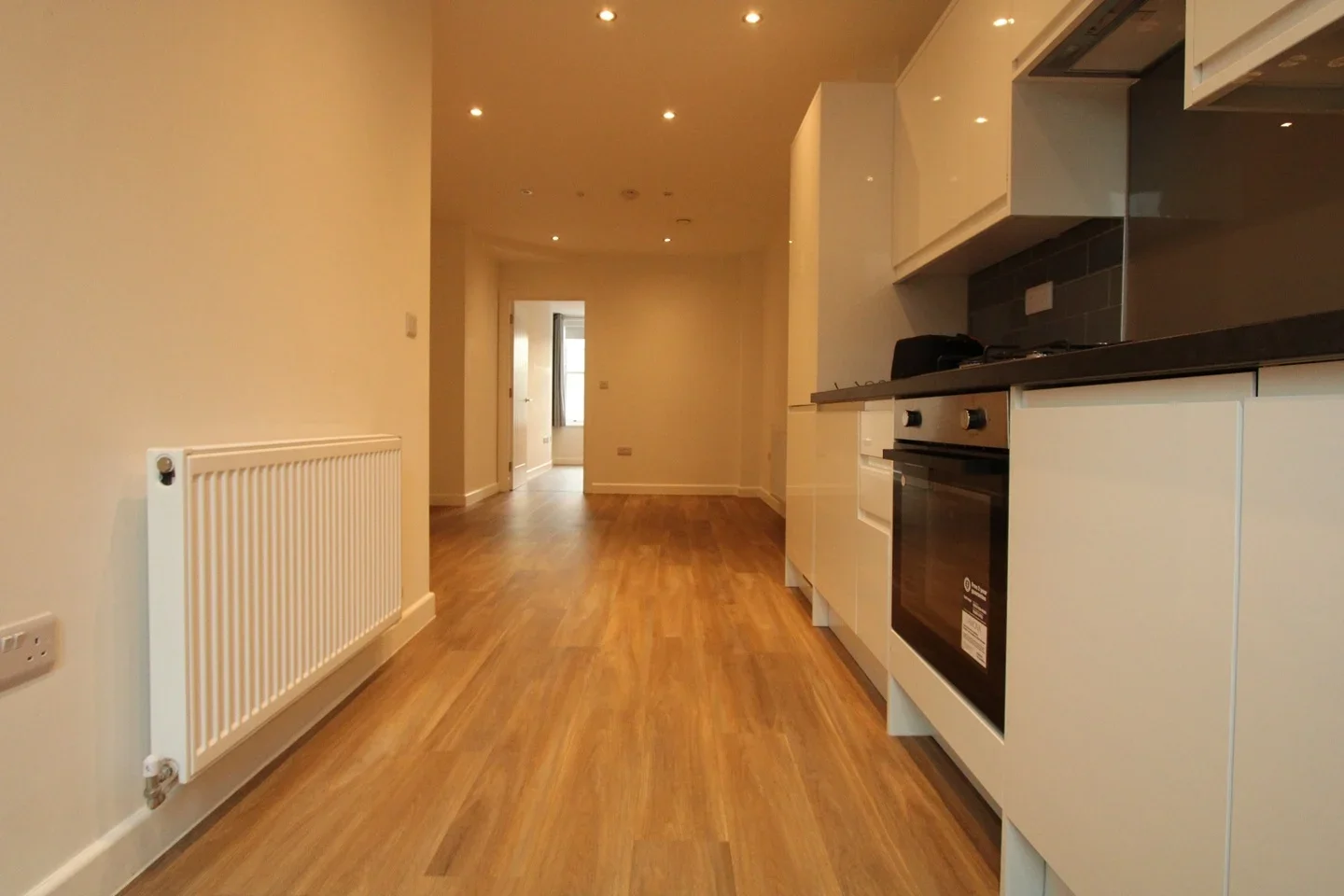 Flat Rye Lane in Greater London