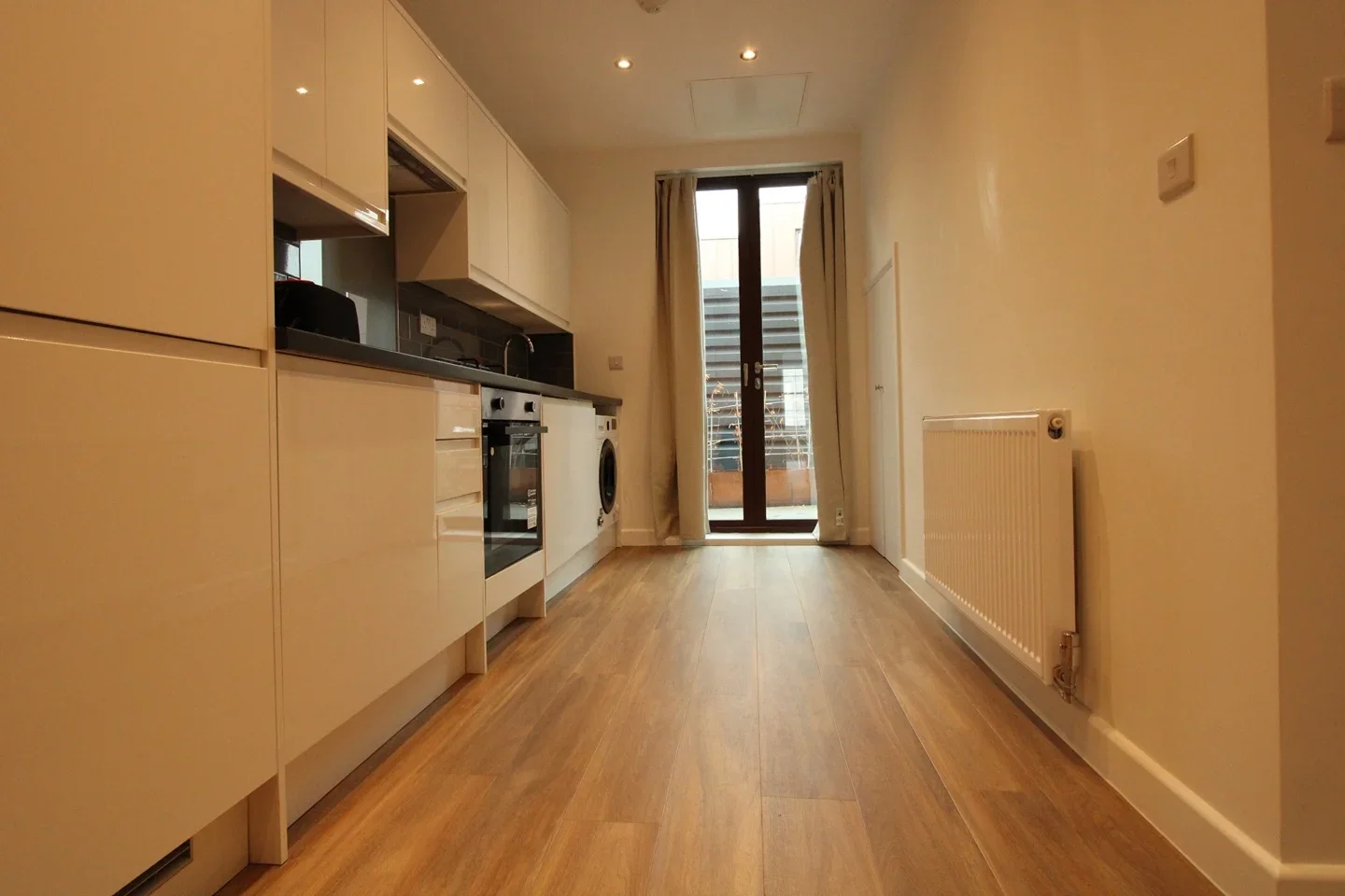 Flat Rye Lane in Greater London