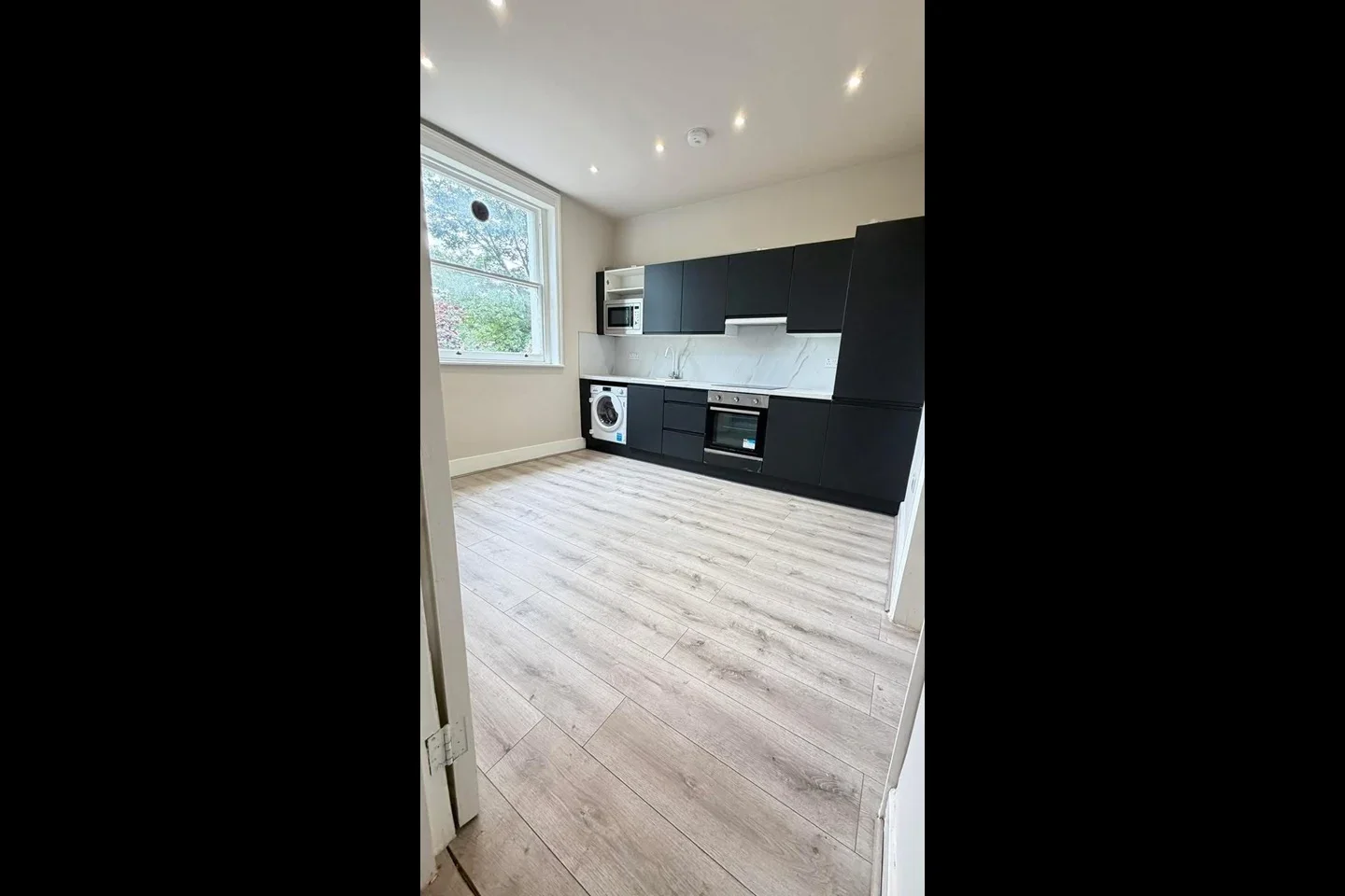 Flat Gipsy Hill in Greater London
