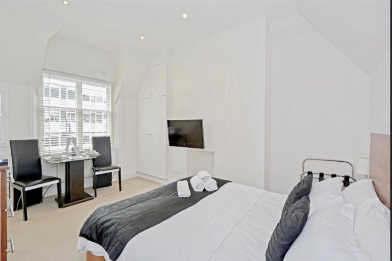 Flat Lower Belgrave Street in City of Westminster